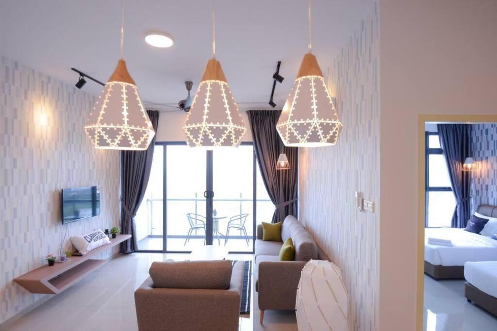 Ferienwohnung Cozy Haven Atlantis With Large Swimming Pool Malacca Exterior foto